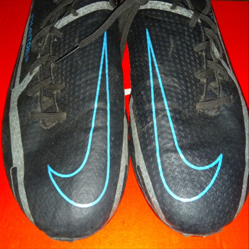 Nike Phantom GT Cleats